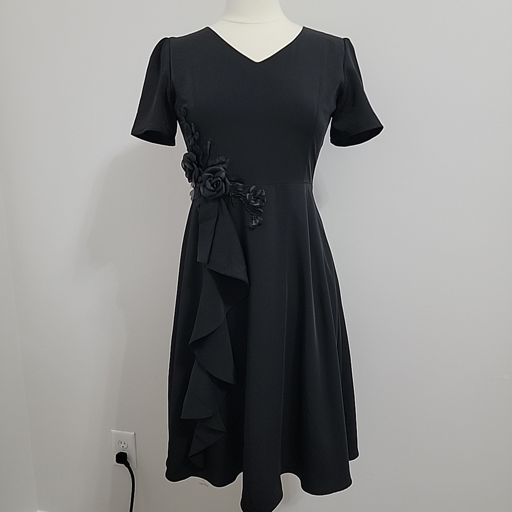 RUBY'S Cocktail Dress with 3D Flowers and Beading. Fully Lined 100% Cotton Sz L